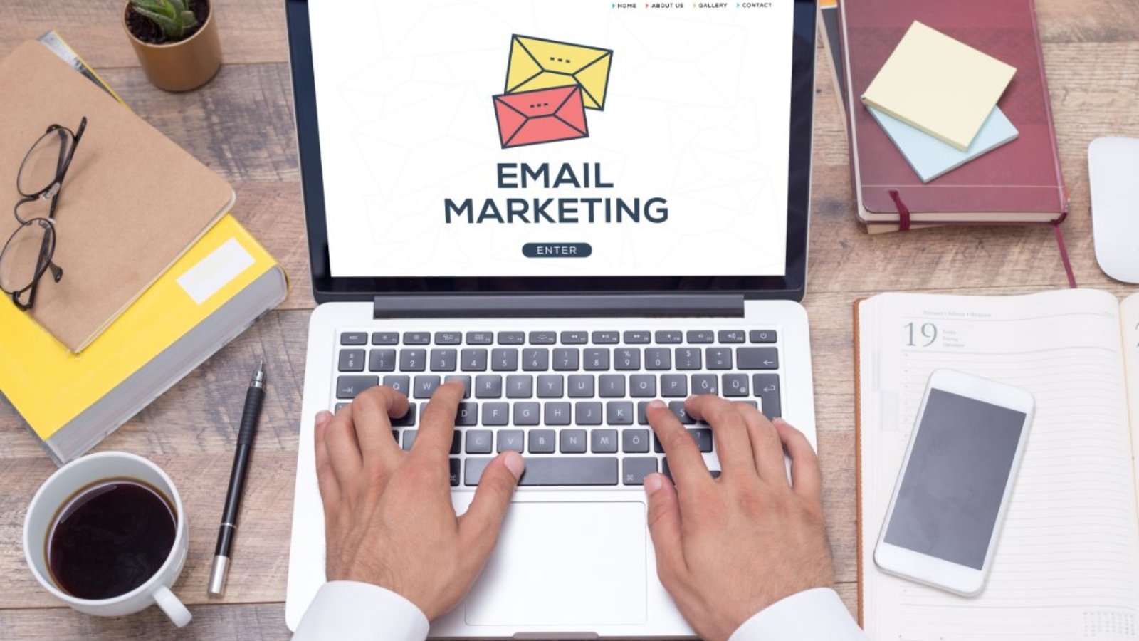 what is a mid cycle marketing email